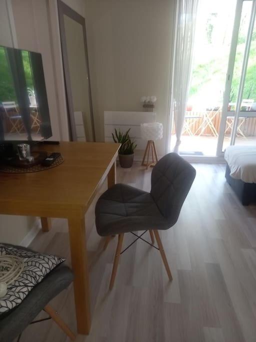 Le Doubs Cosy Apartment Besancon Exterior photo